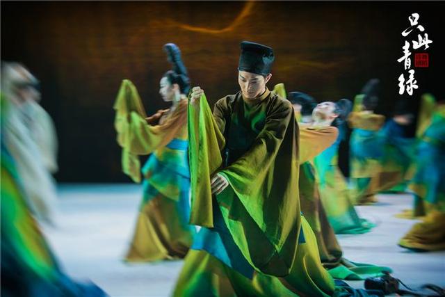 穿越千年感受宋风雅韵舞蹈诗剧只此青绿舞绘千里江山图首秀圆满成功